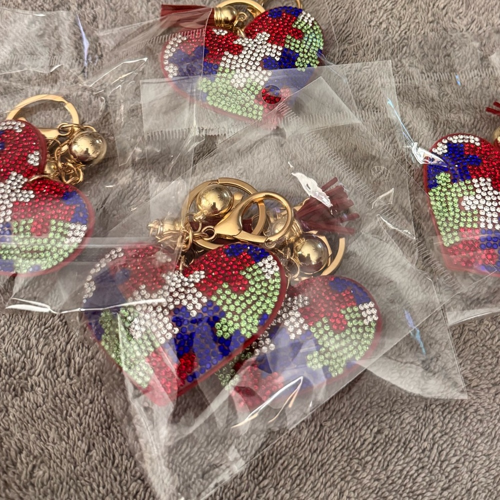 Autism Awareness Heart Rhinestone Keychain - Picture 4 of 4